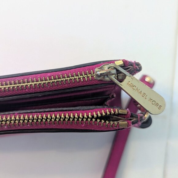 Michael Kors Fuchsia Jet Setter Leather Wallet – Double Zip - Picture 4 of 9